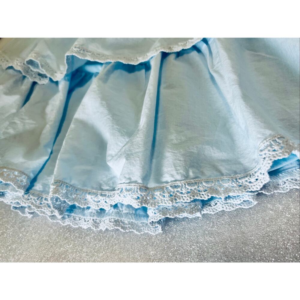 Women’s Francesca’s Size Small Blue tiered skirt with eyelet trim. - Picture 4 of 7